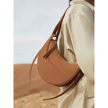 Дамски чанта през рамо с нишов дизайн, новост 2024, модни проста чанта през рамо, однотонная чанта под мишниците в ретро стил във формата на полумесец